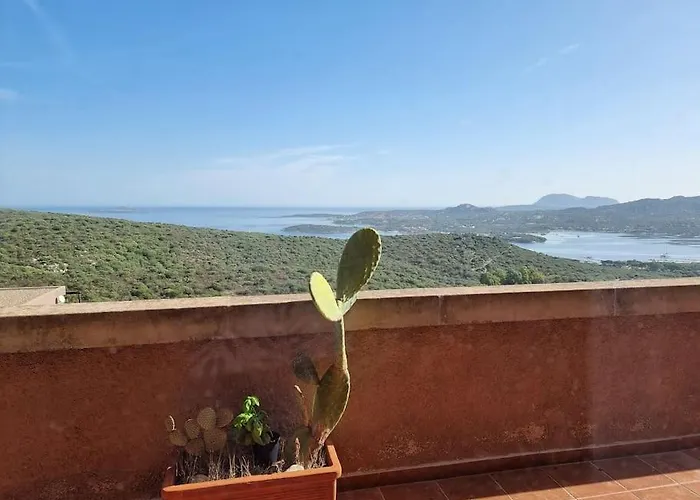 Vue Sur La Costa Smeralda *
